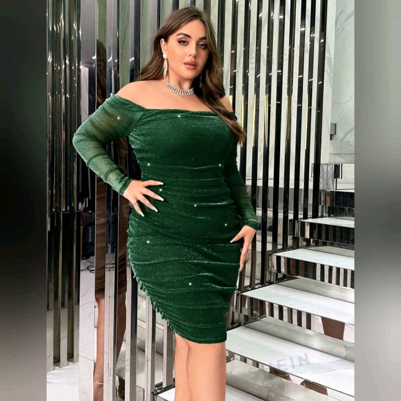 Vestido De Malla Con Fruncido Brillante 
