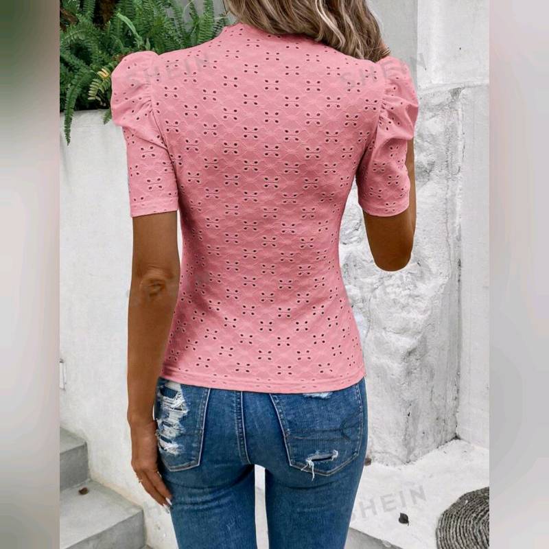  Blusa Cuello Alto De Manga Farol Y Bordado de Ojal