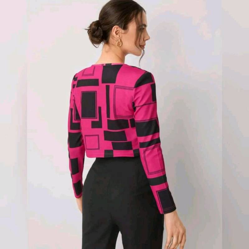 Cazadora Corta Con Estampado Geométrico 