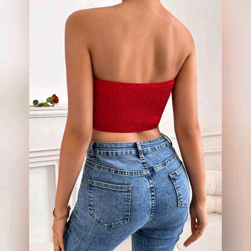 Crop Top Con Fruncido Trasero y Diseño de Moña