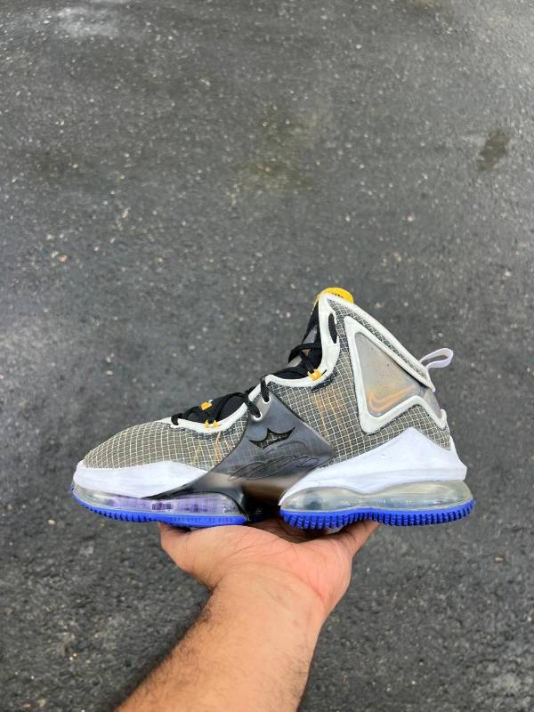 👑LeBron x Size 8👑