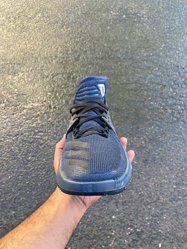 running_shoe, doormat, sandal