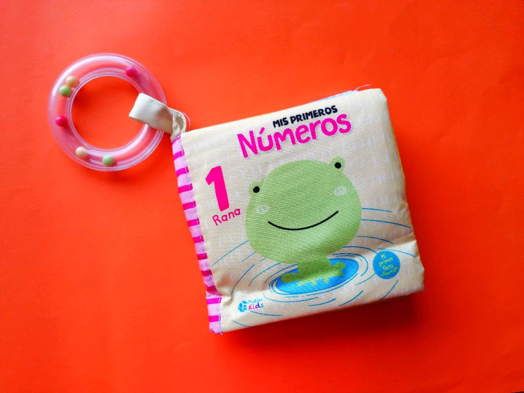 Mis primeros números (Libro de tela con sonaja) 