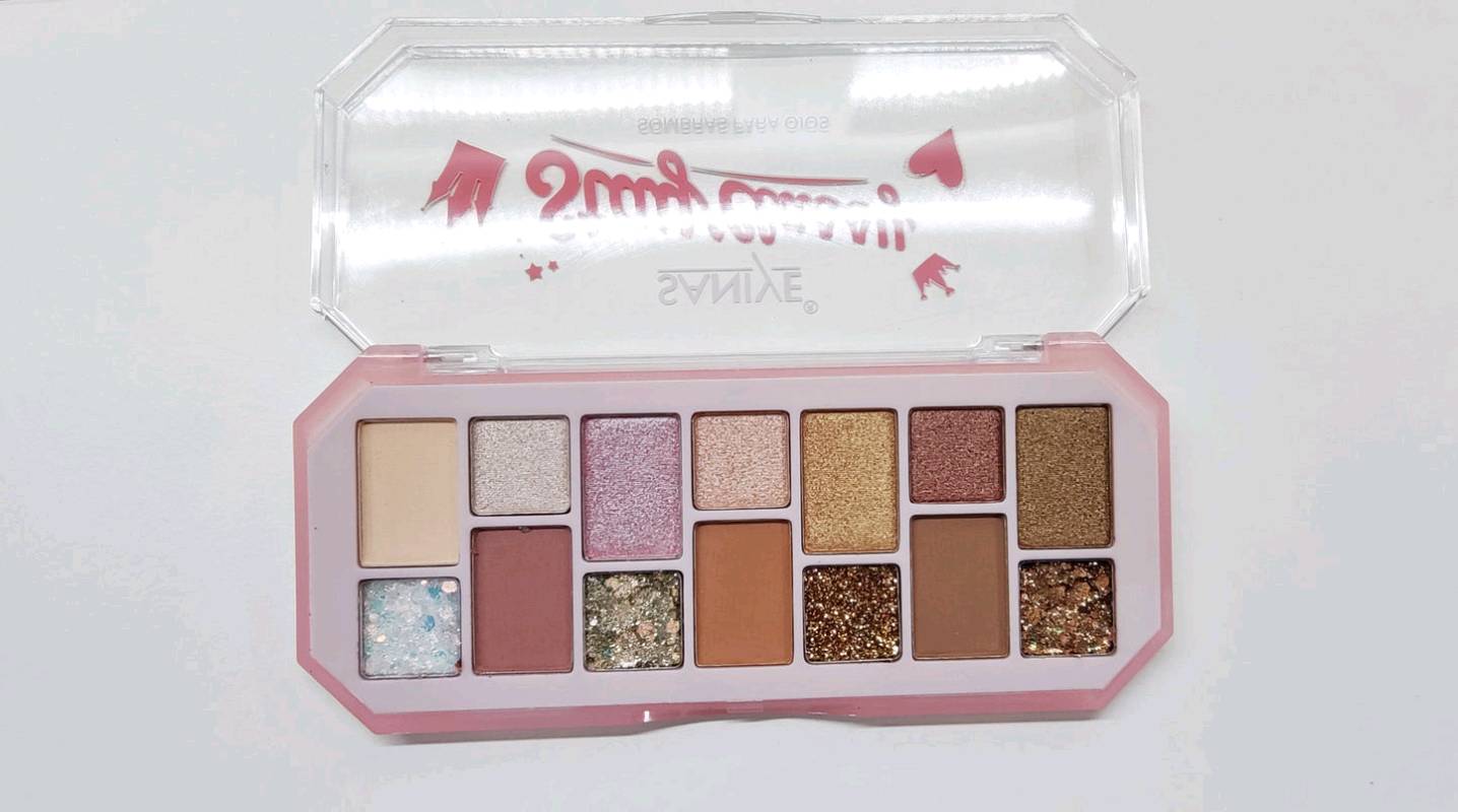 Sombras Saniye Stay Classy