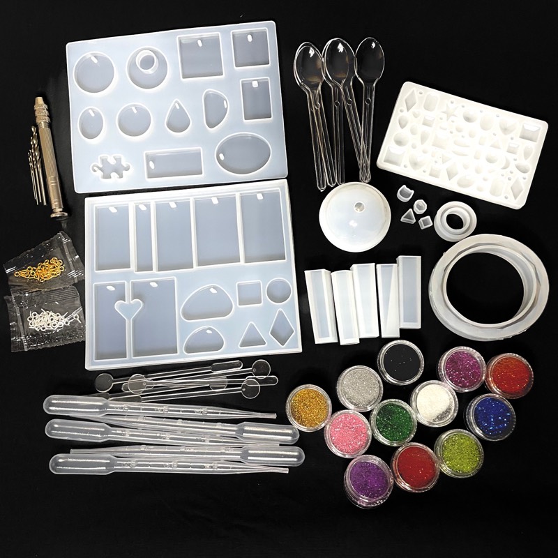 Combo de accesorios, moldes y glitters para resina x94pcs