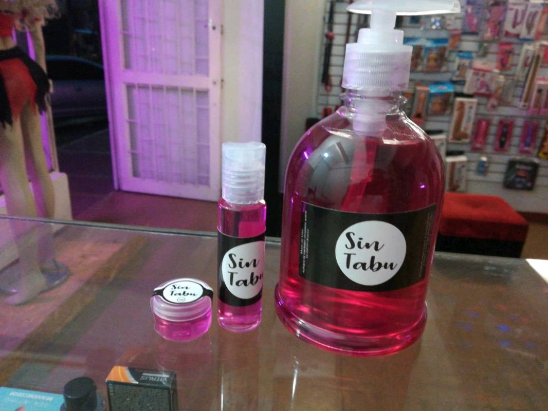 perfume, soap_dispenser, pop_bottle