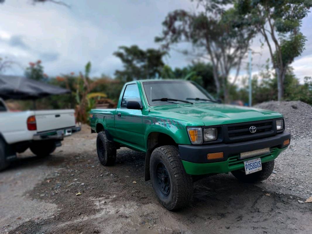 Toyota, modelo 94. 4x4 en Santa Cruz del Quiche