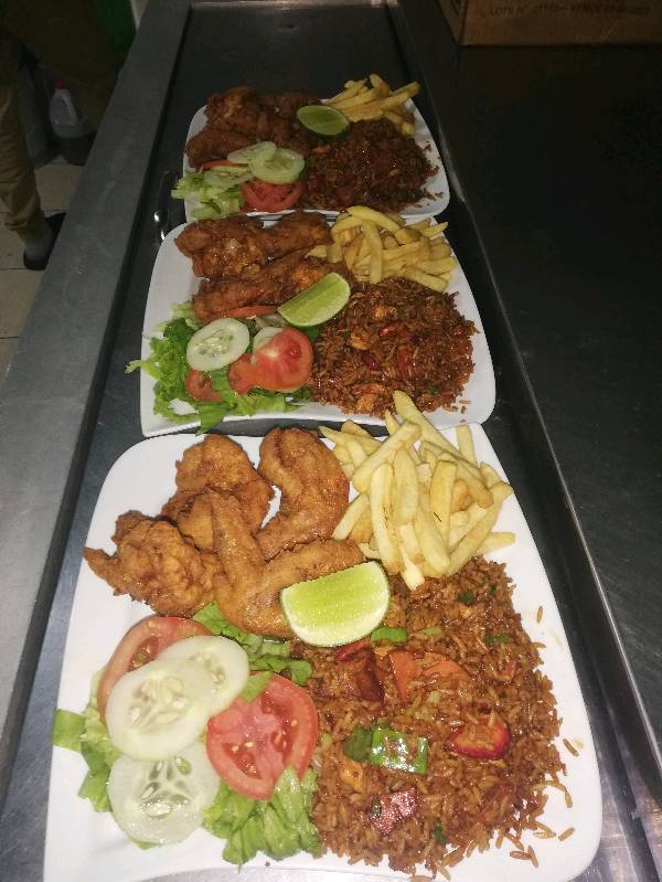 Combo alitas arroz, papitas en salas chap suey en salsa en Matagalpa