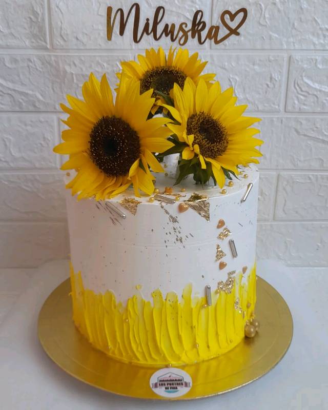 Sunflower Cake en Lima
