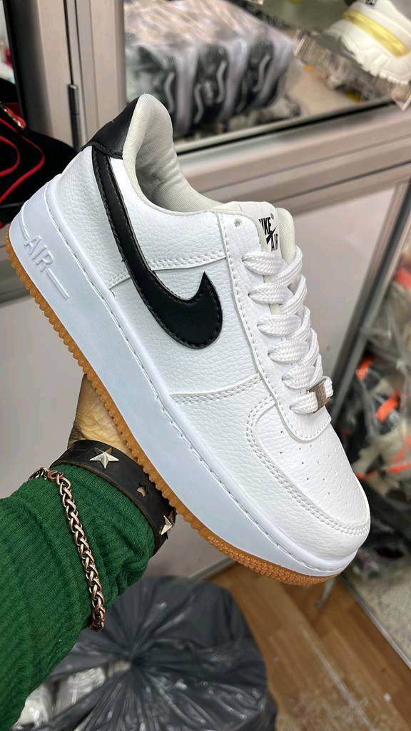 Buque de guerra Asser Parlamento nike air force 1 chulo negro en Neiva