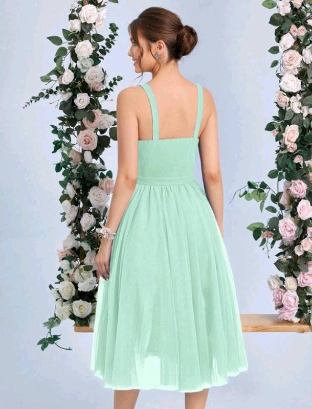 Vestido verde menta corto de tul