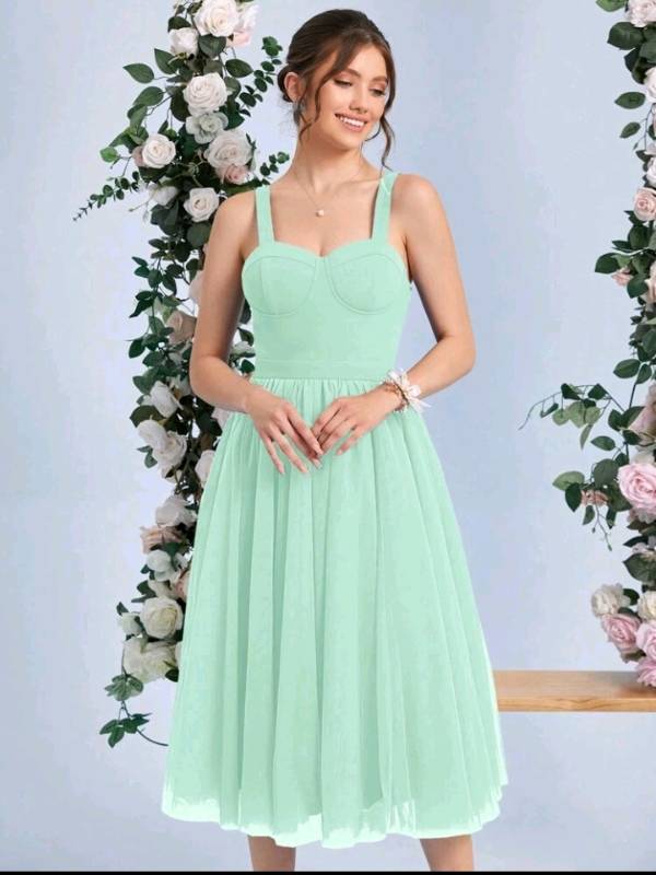 Vestido verde menta corto de tul