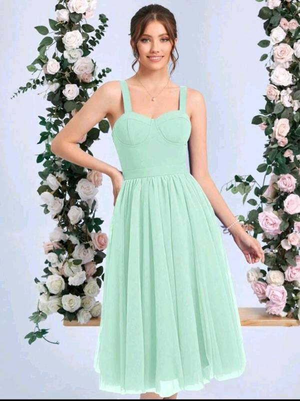 Vestido verde menta corto de tul