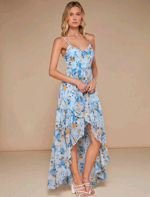 Vestido estampado floral celeste asimétrico con tiras 