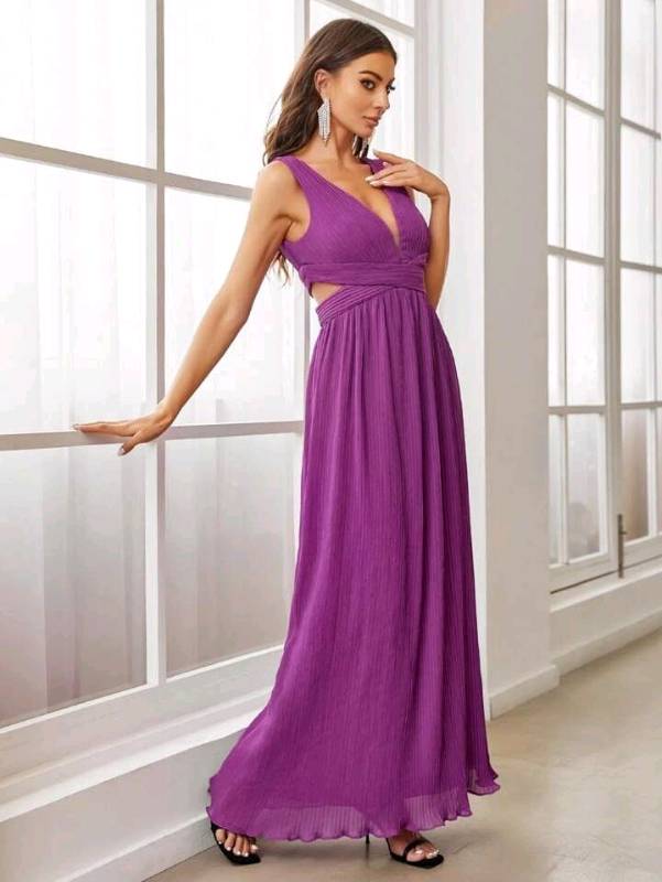 Vestido morado fucsia de cuello en V