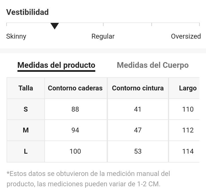 Vestido blanco y verde de punto, con patrones geométricos