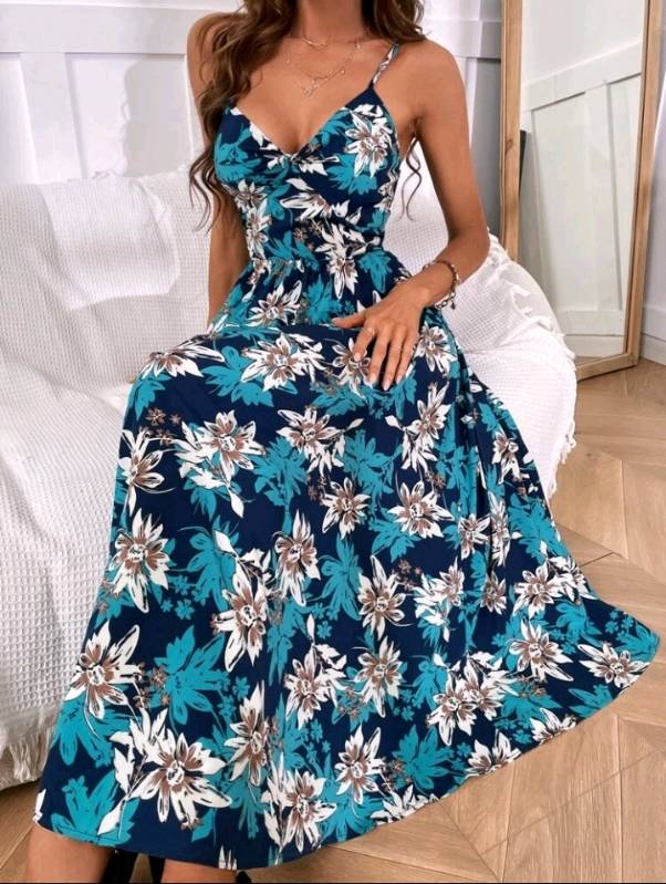 Vestido estampado floral azul con tiras 