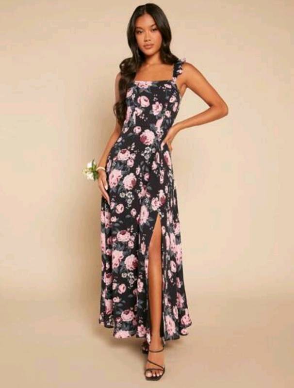 Vestido estampado floral negro con abertura