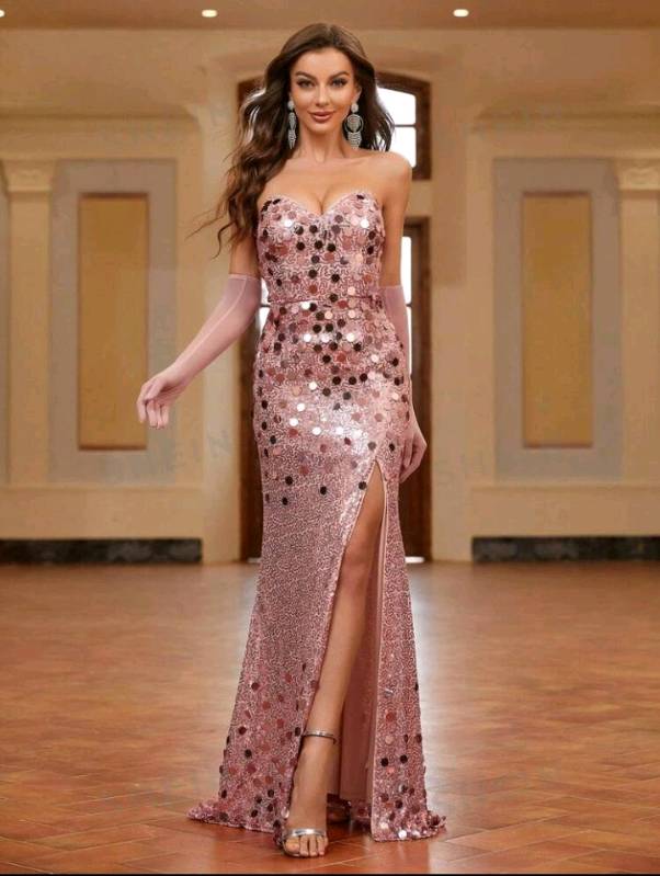 Vestido rosa de lentejuelas con corpiño