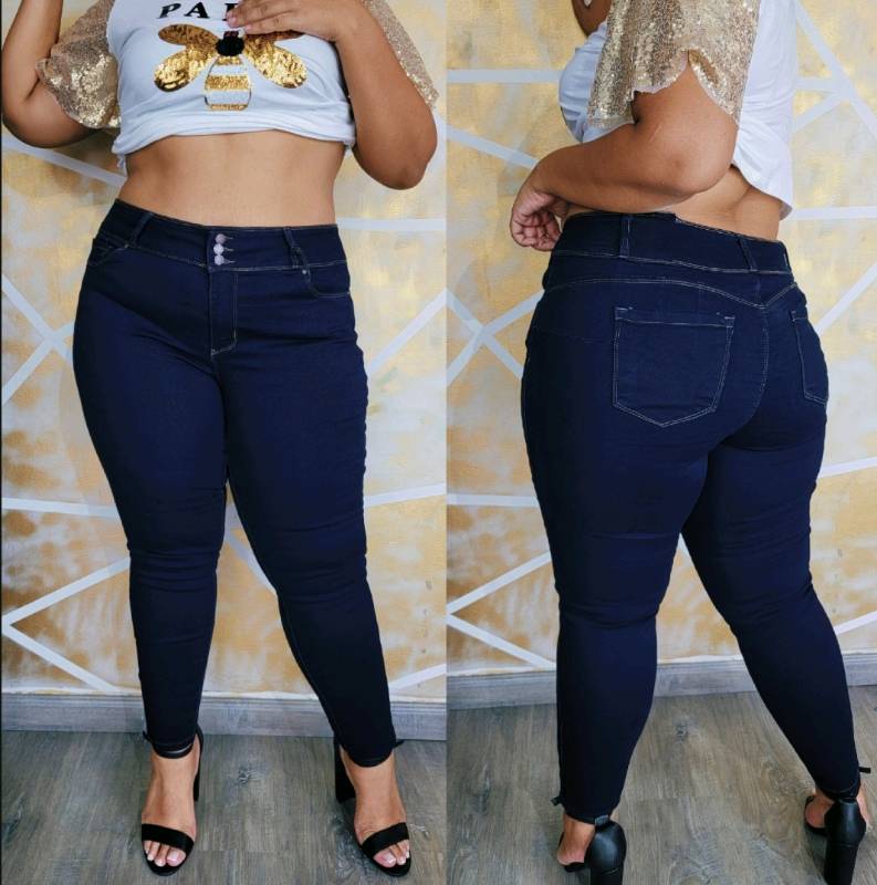 90400 - Jeans Oscuro petróleo pretina doble botón levanta cola 