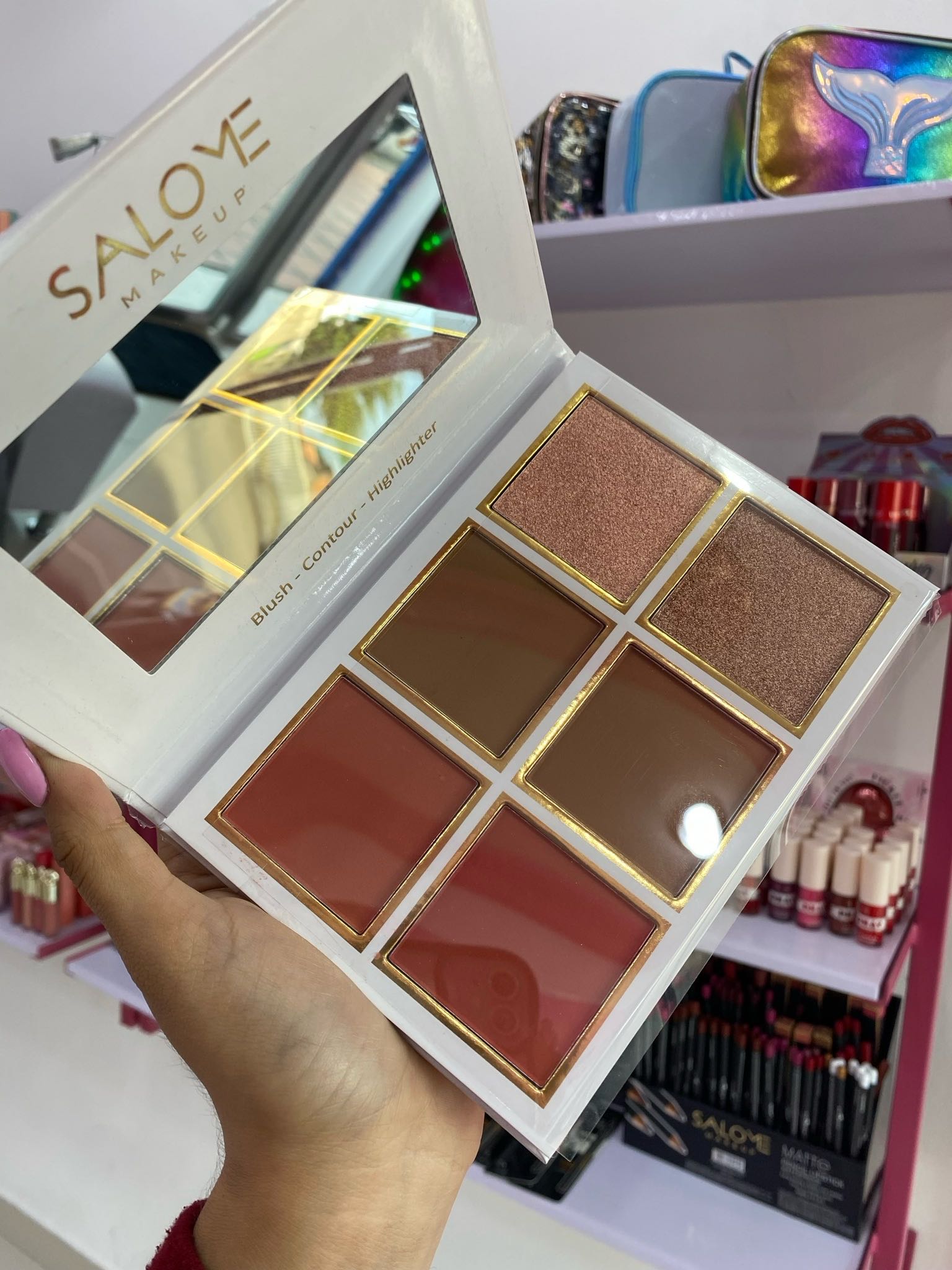 Paleta rubor, contorno e iluminador grande salome 