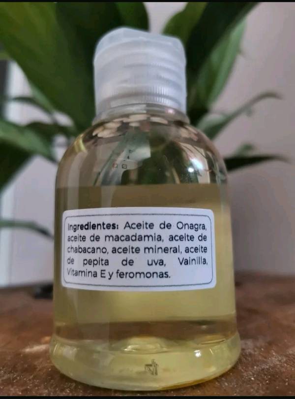 Aceite para masaje con feromonas aroma vainilla 