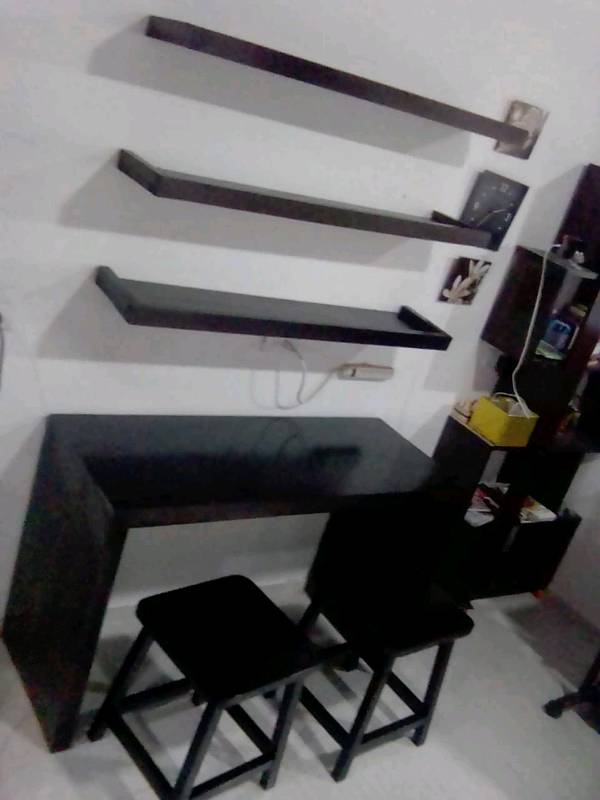 barbell, folding_chair, desk