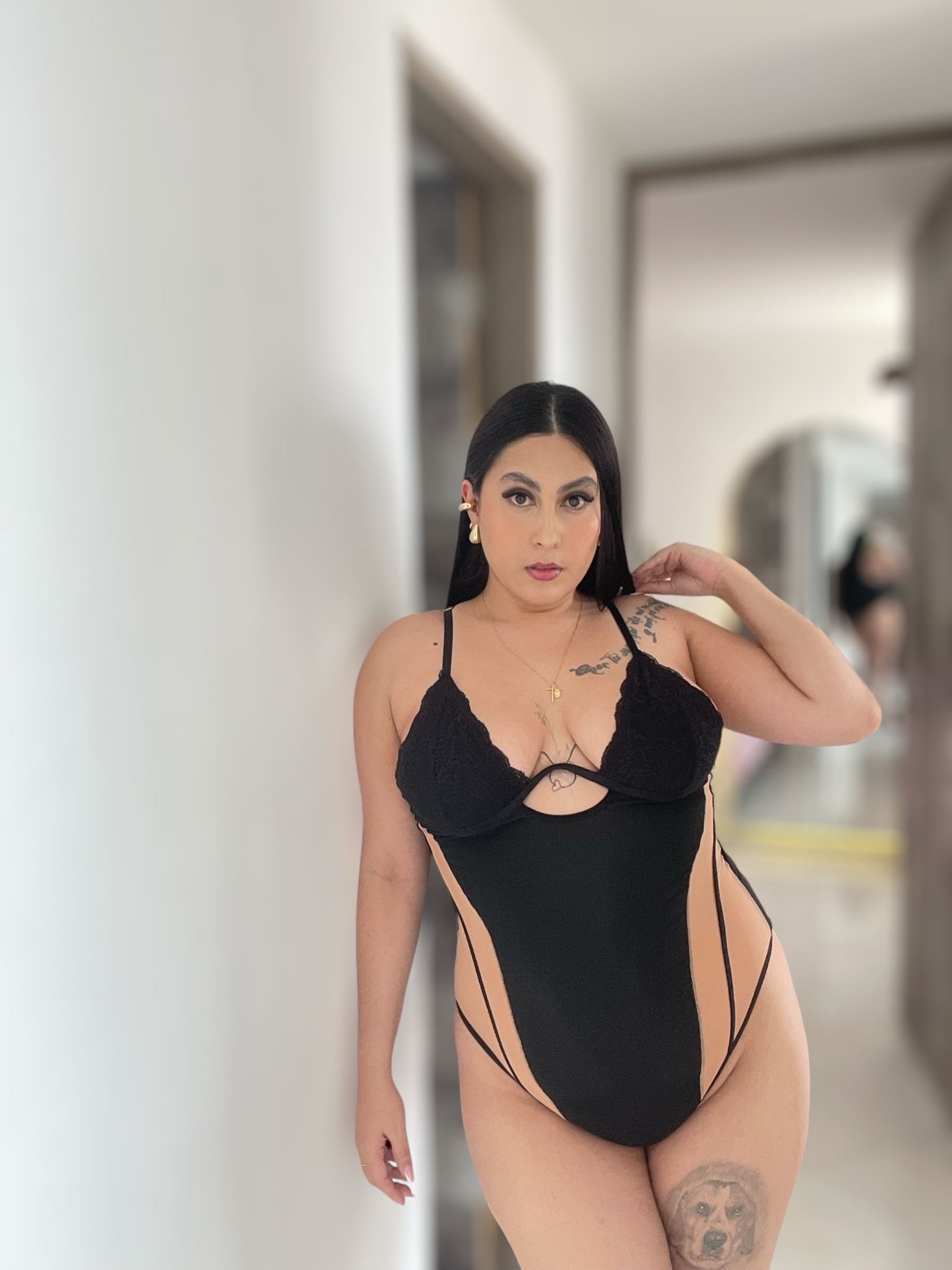 Hermoso body con varilla en el busto 💜