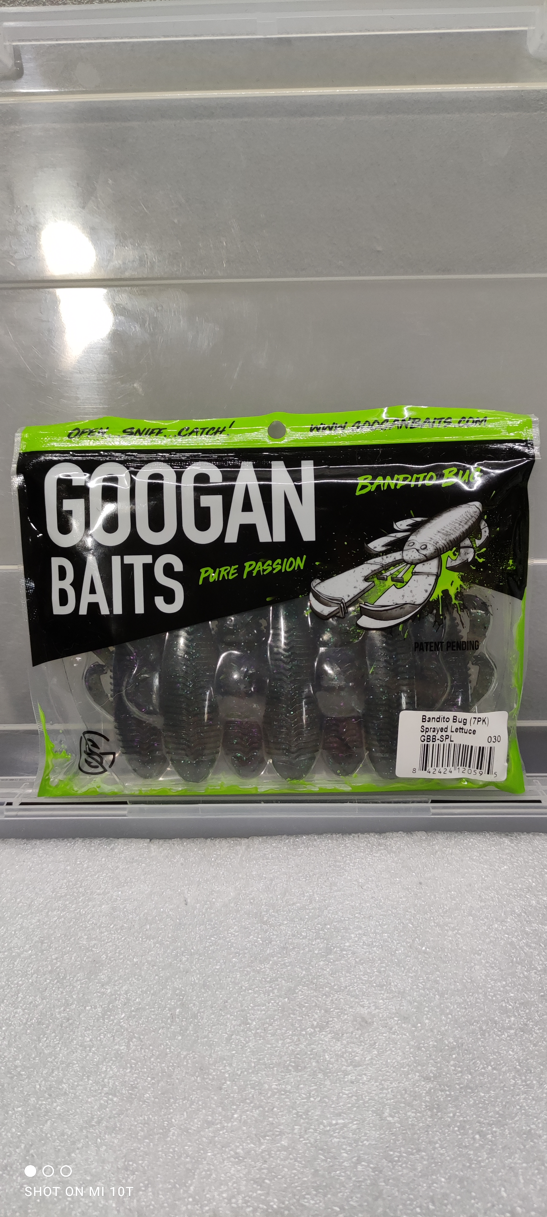 Googan Baits Bandito Bug Sprayed Lettuce / 4