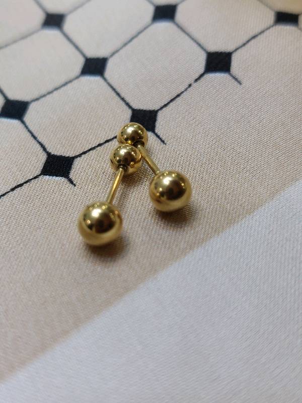 Aretes pequeños bolitas (color oro)