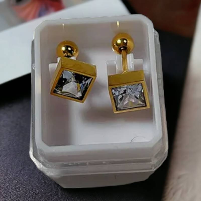 Aretes cuadrados cristal y oro