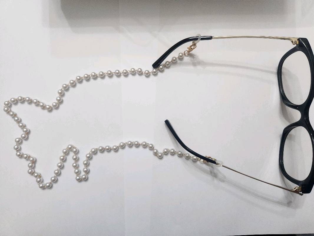 Cadena dorada de perlas grandes