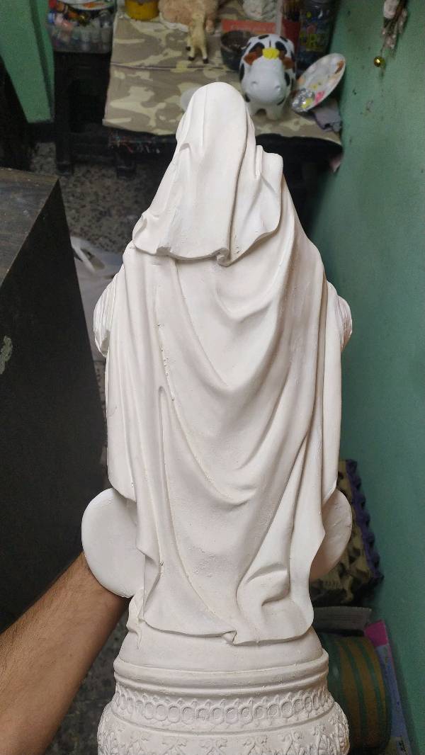 cloak, pedestal, abaya