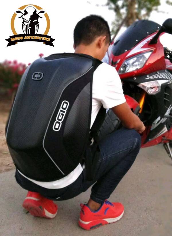 MOCHILA RIGIDA OGIO EXPANDIBLE.