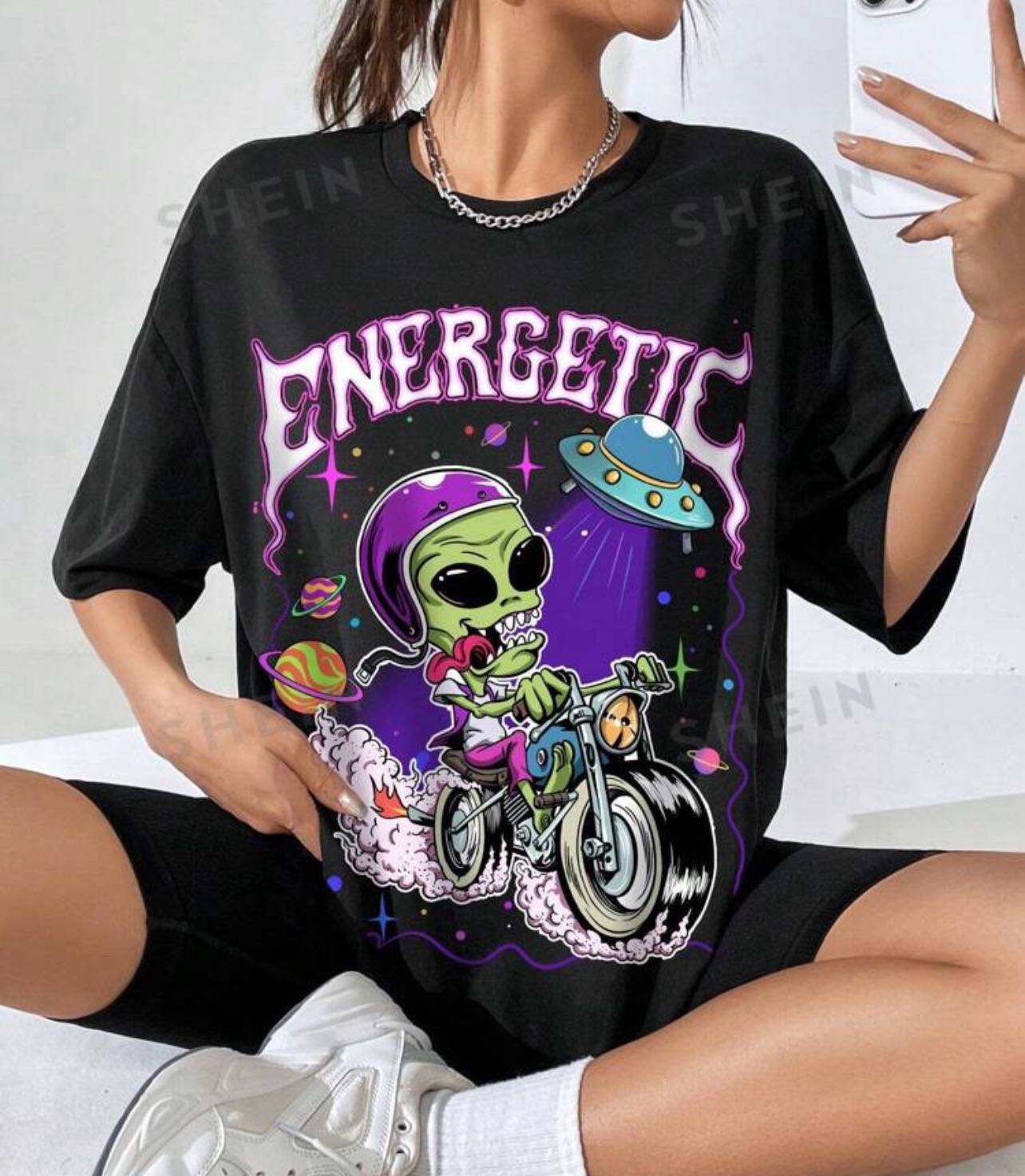 Franela oversize estampada negra alien moto