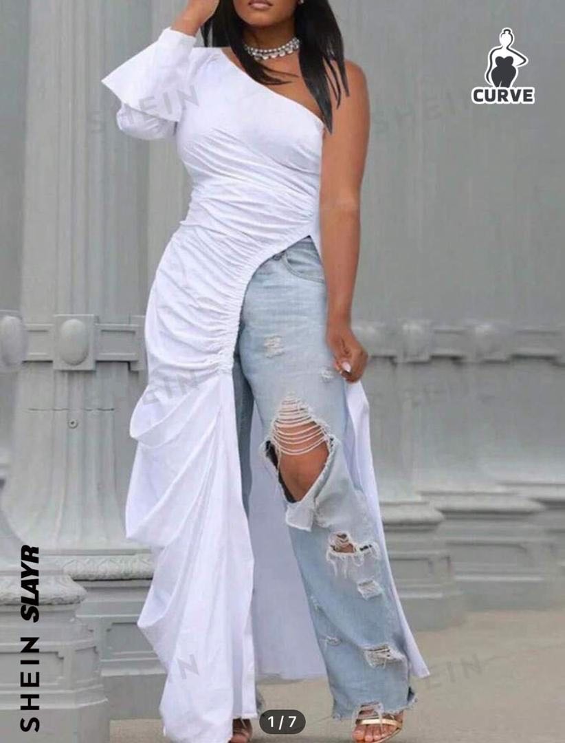 Blusa de cuello único con abertura 