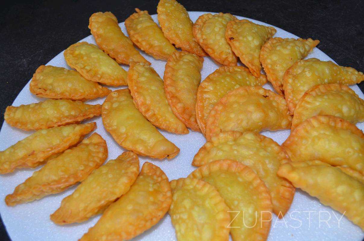 Mini empanadas de pollo en Guayaquil