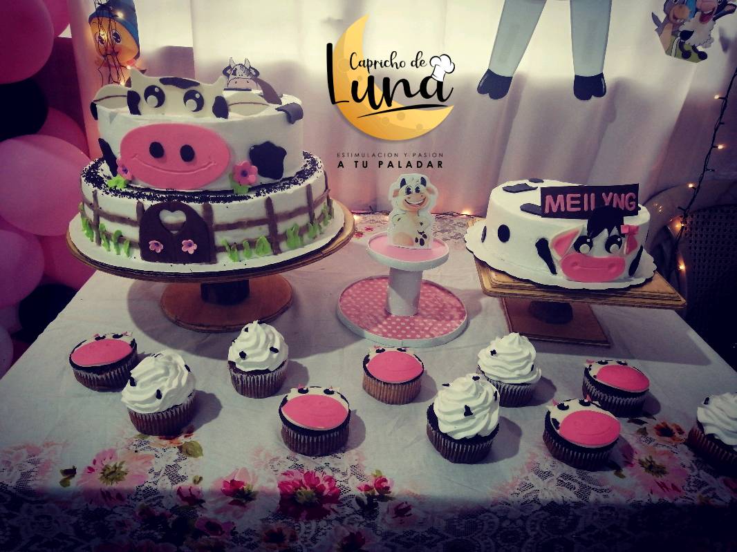 Pastel y cupcakes para 70 personas en Santa Ana