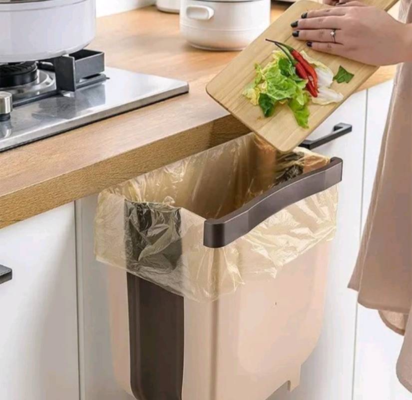 Tacho de basura plegable en Quito