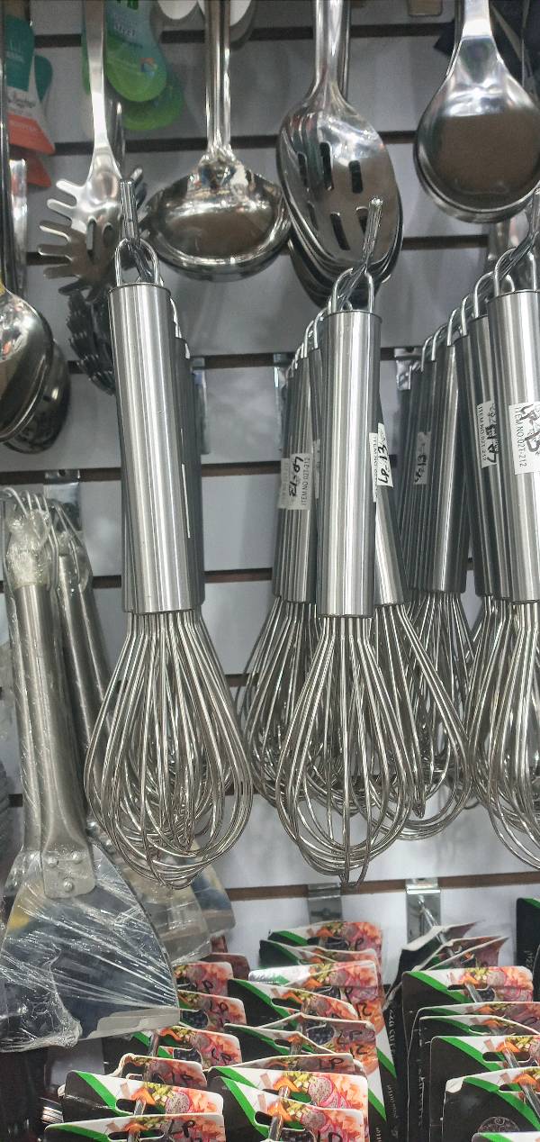 cocktail_shaker, strainer, ladle