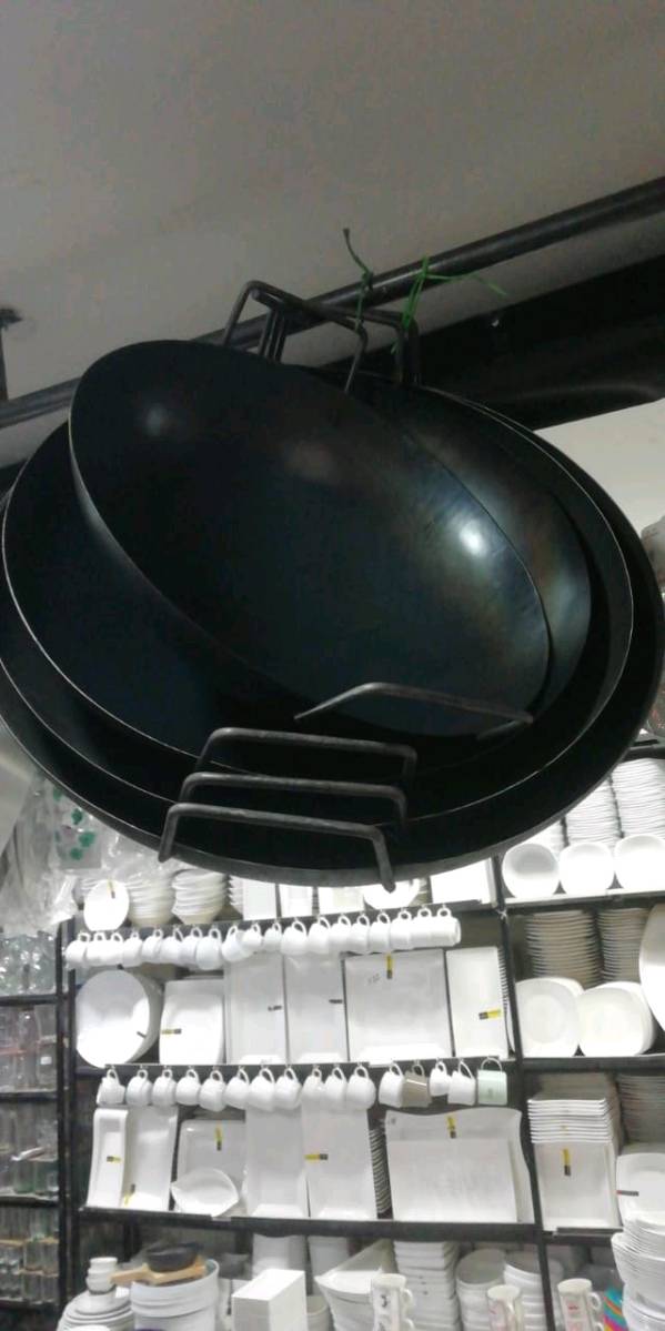 wok, loudspeaker, frying_pan