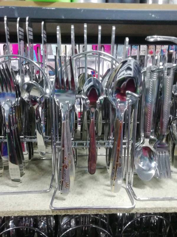 ladle, cocktail_shaker, ski