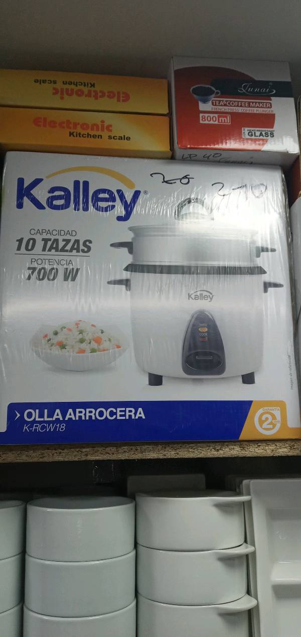toilet_tissue, can_opener, projector