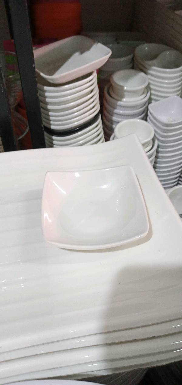 plate_rack, mixing_bowl, plate