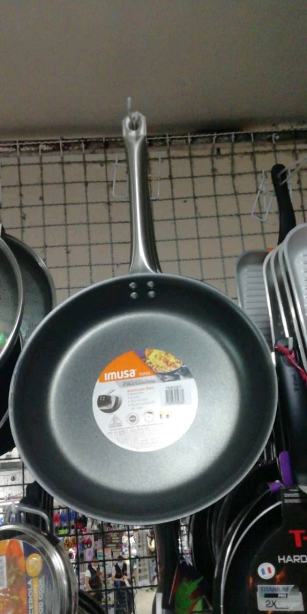 frying_pan, wok, spatula