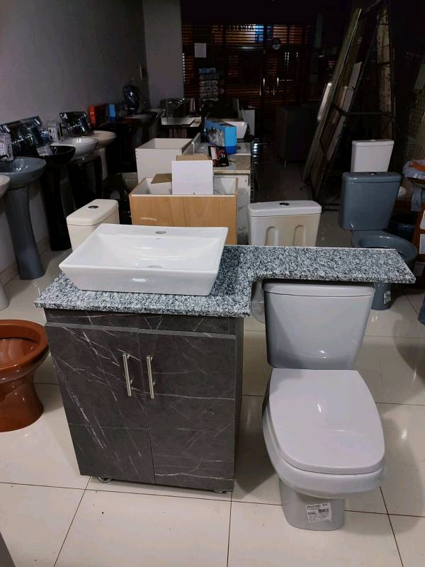 Combo muebles de baño con repisa mas Inodoro y cisterna 