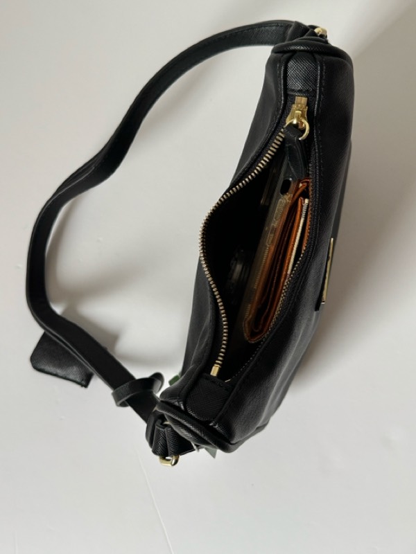 Prada Baguette Negro