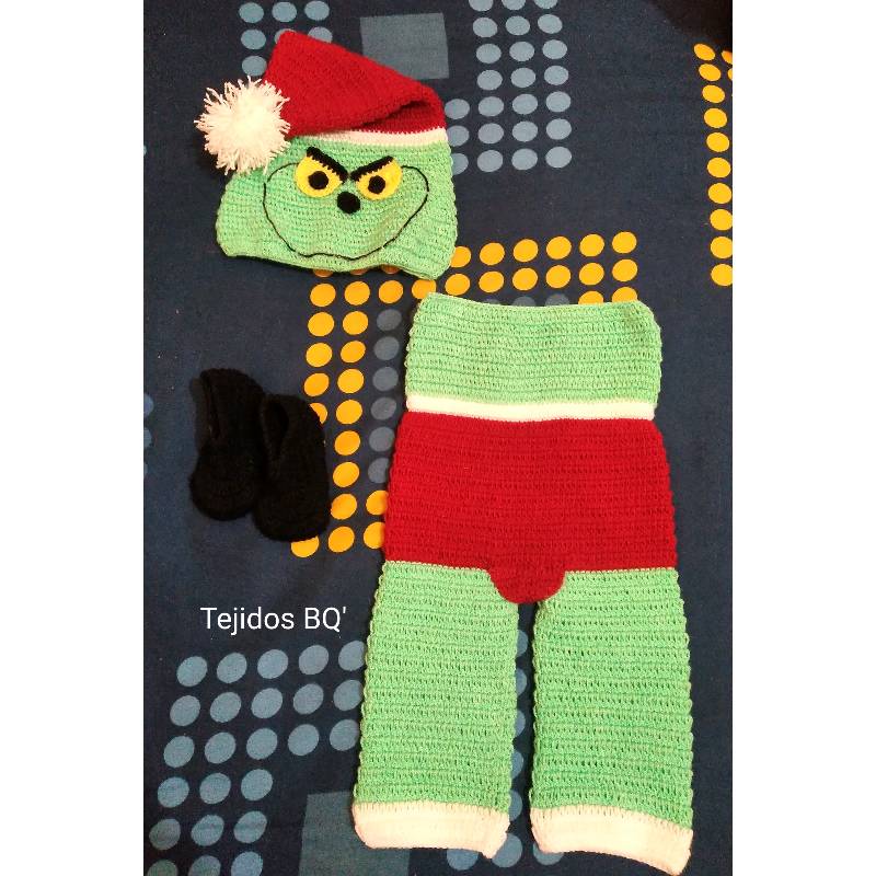 Traje navideño de Grinch en Guayaquil