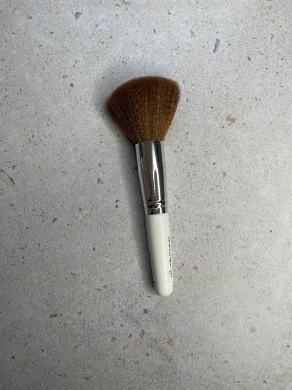 paintbrush, face_powder, broom