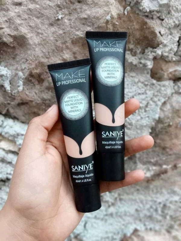 Maquillaje líquido saniye en Monterrey